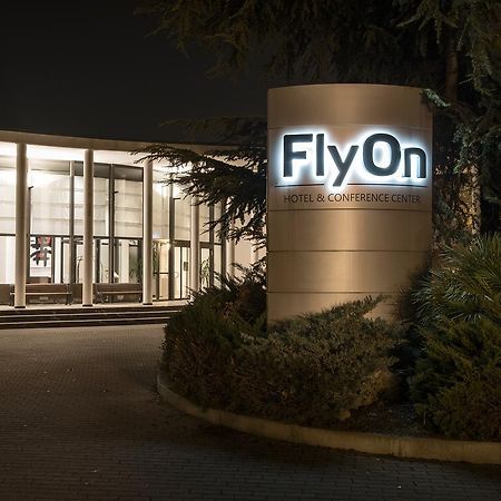Flyon Hotel & Conference Center Bolonia Exterior foto Flyon Hotel & Conference Center