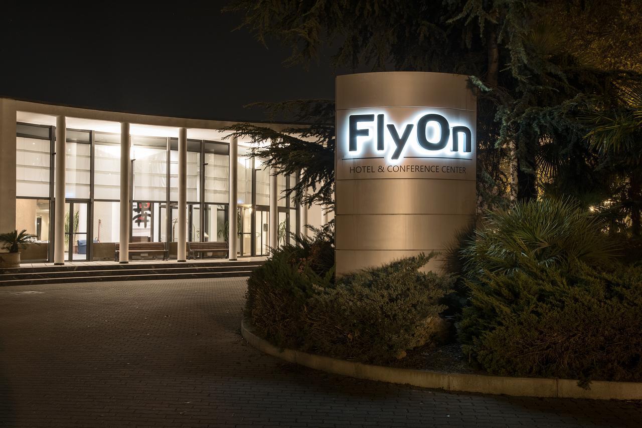 Flyon Hotel & Conference Center Bolonia Exterior foto Flyon Hotel & Conference Center